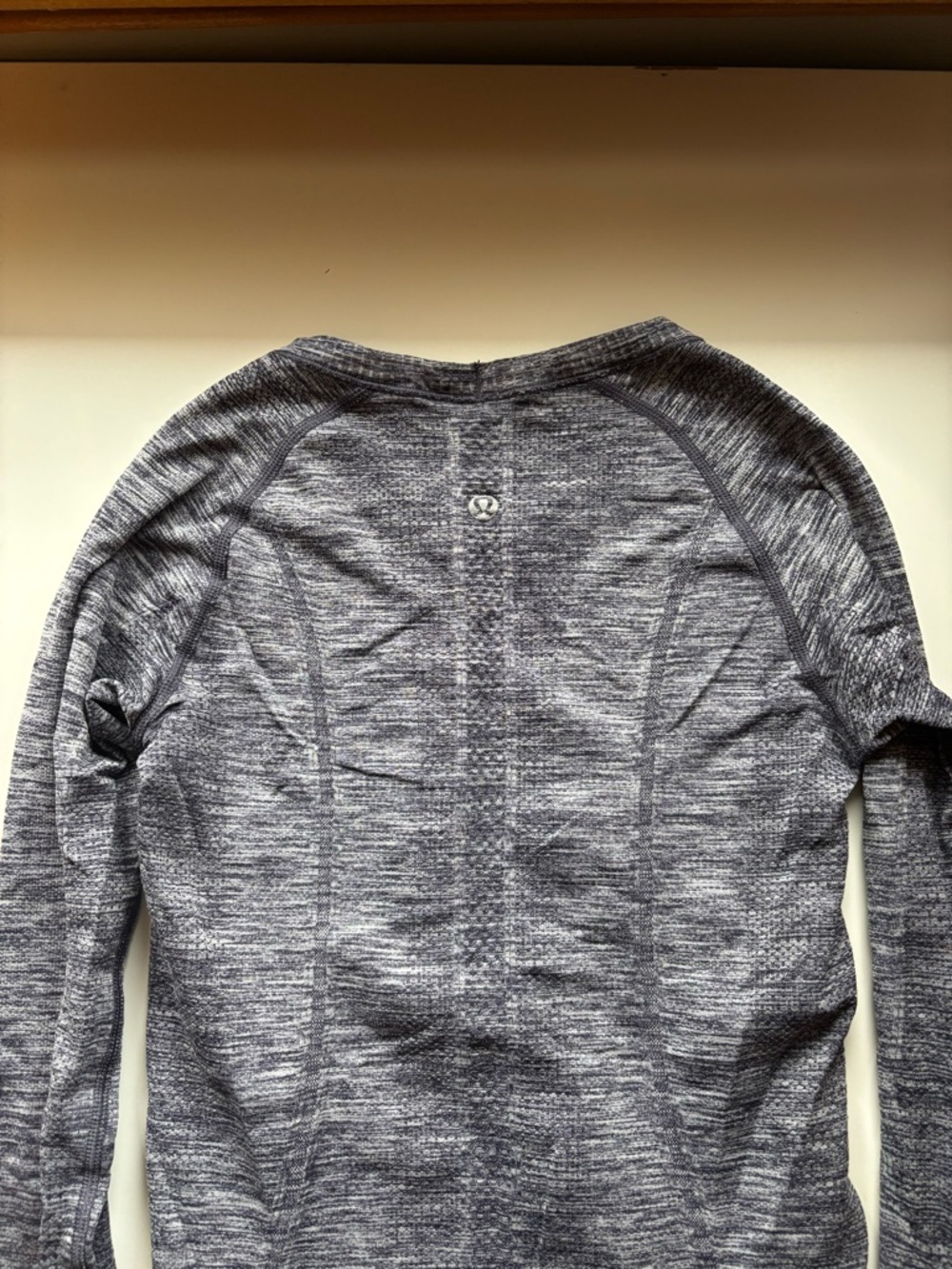 Lululemon swiftly tech - Picture 2 of 3